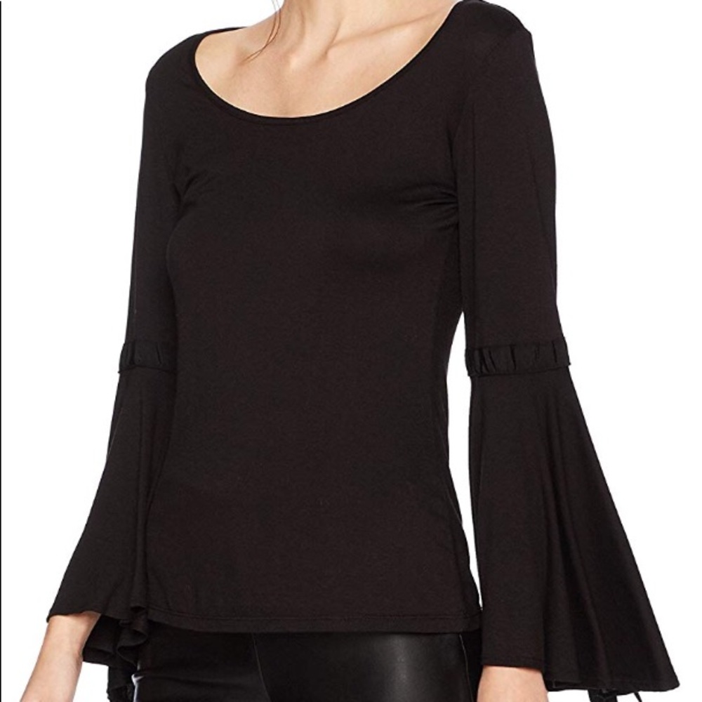 NWT Max Studio women’s flared sleeve top!
